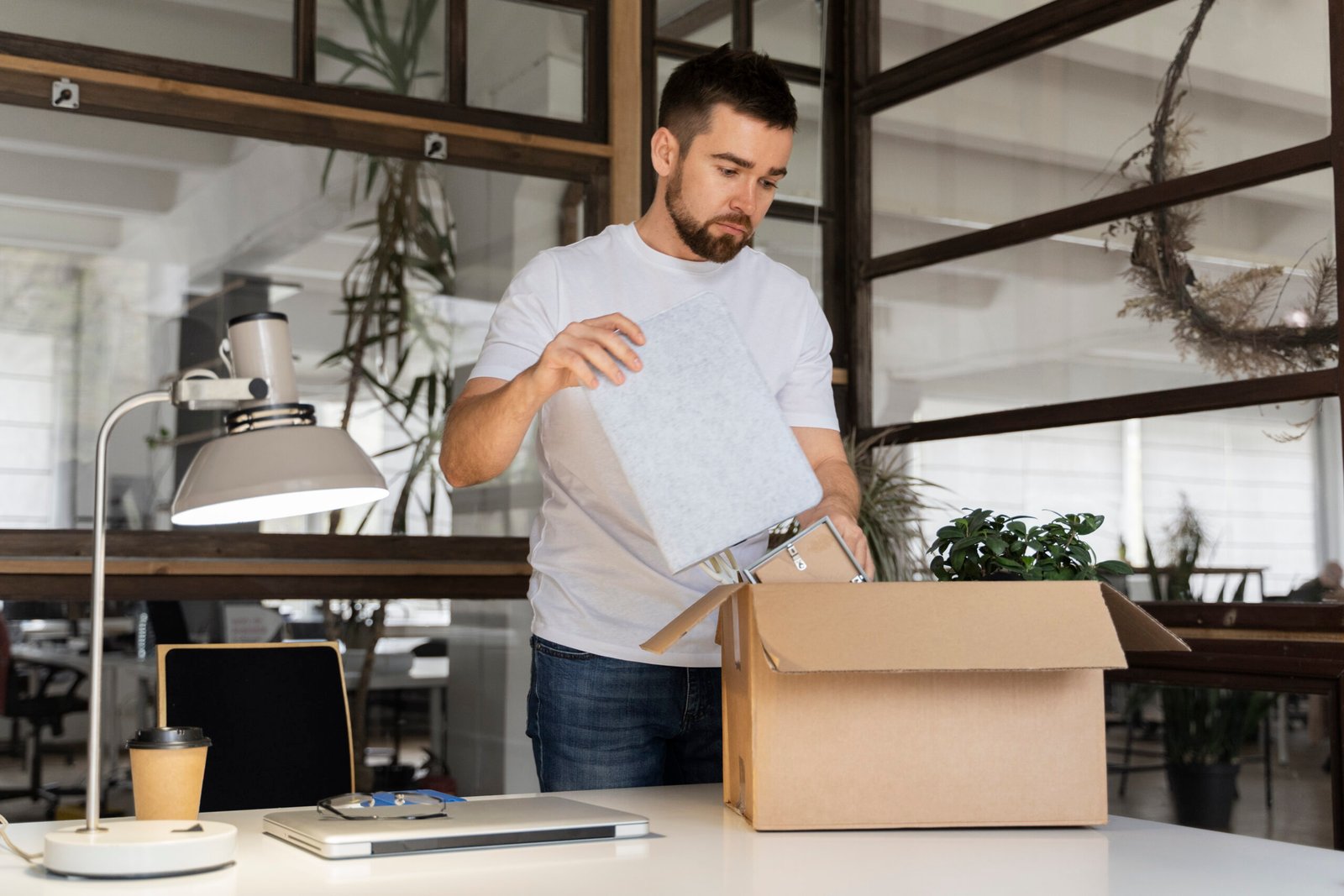 Box Sleeves: A Minimalist Packaging Solution with Maximum Style